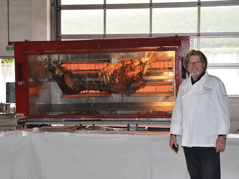 Ochs am Spieß